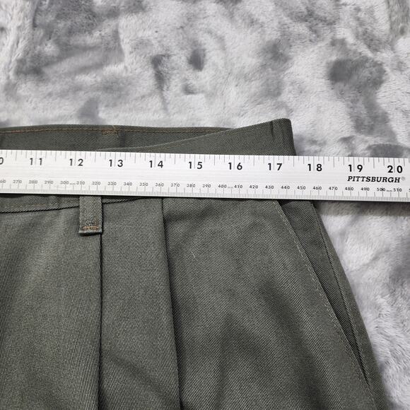 Wrangler Pants Mens 36X32 Gray Timber Creek Pleated Wrinkle Free Khakis Cotton - Picture 7 of 11